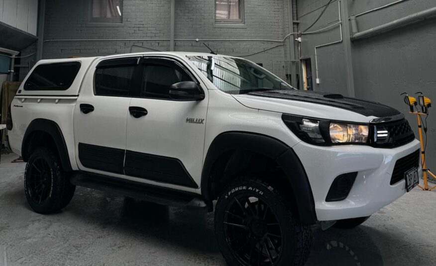 2017 Toyota Hilux SR TD DC 2WD