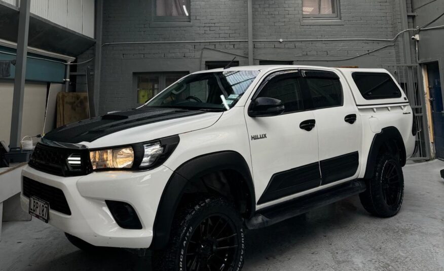 2017 Toyota Hilux SR TD DC 2WD